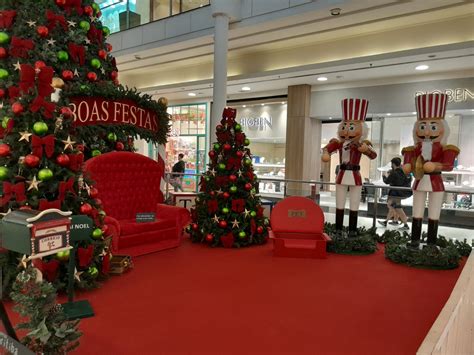 Shopping de Curitiba inaugura decoração de Natal no feriado e recebe