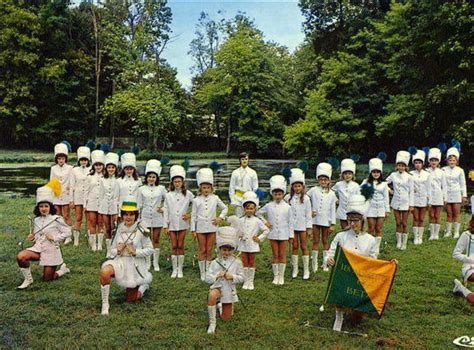 Photo De Classe Majorettes De Betz 1972 De 1972 Twirling Copains D Avant