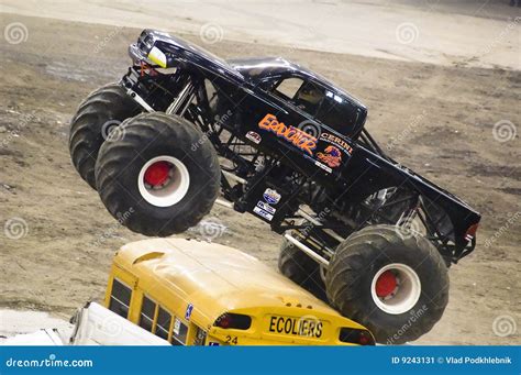 Carro De Monstruo Foto Editorial Imagen De Rueda Estadio