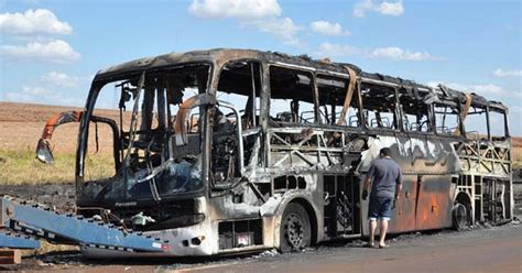 G Nibus Passageiros Pega Fogo Em Rodovia De Dumont Sp