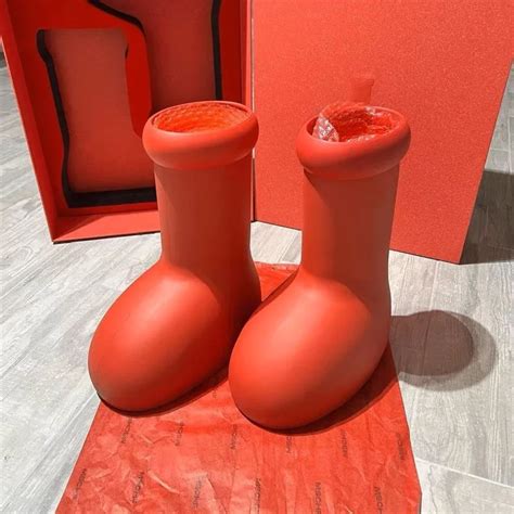 2023 Astroboy Vermelho Mulheres Botas Dedo Do Pé Redondo Tamanho Grande