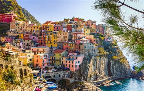 Houses by the sea in Italy - Online Jigsaw Puzzles