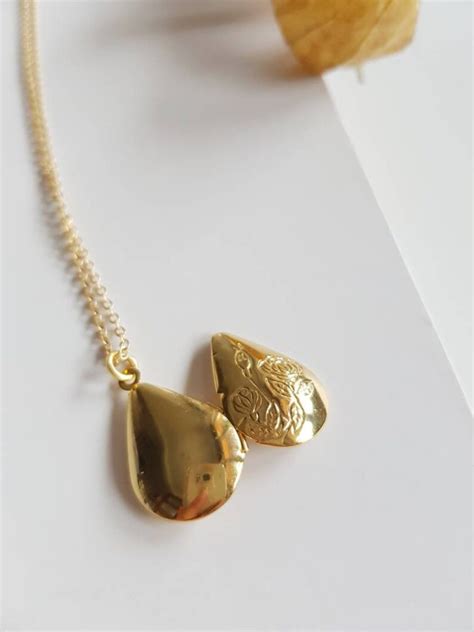 Teardrop Locket Necklace Vintage Style Jewelry Gold Photo Etsy