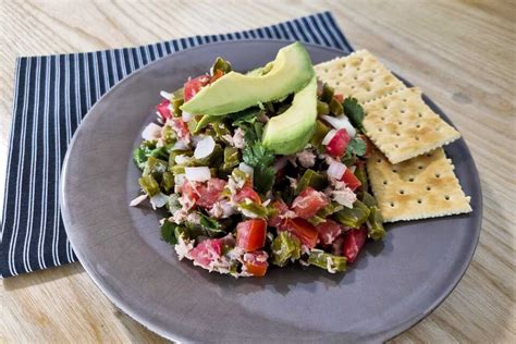 Ensalada de Nopales con Atún