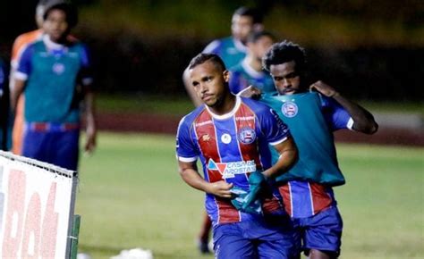 Jeferson Douglas Comemora Primeiro Gol Como Profissional Bahia O