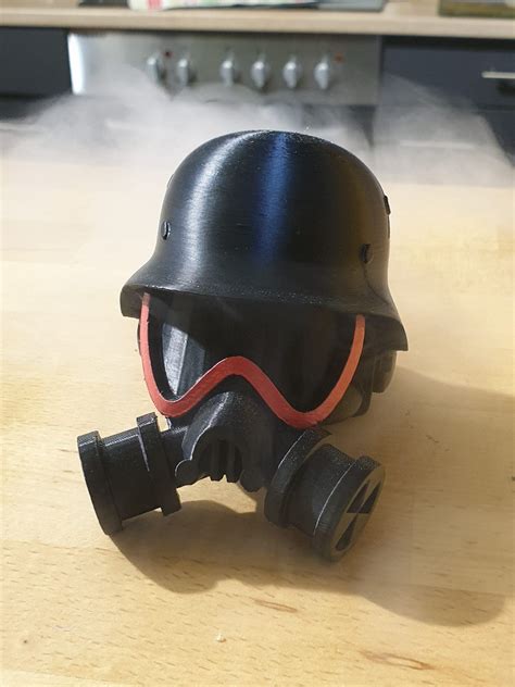 AHK Abdeckung STAHLHELM Mit GASMASKE 3D Gedruckt Etsy Schweiz