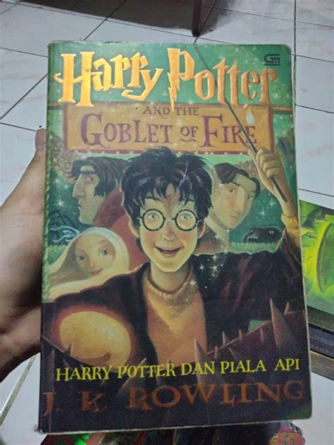 Harry Potter Series Set 1 7 Softcover Buku And Alat Tulis Buku Di Carousell