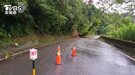 颱風災情多！宜蘭路樹倒塌壓電線桿 清水地熱遊憩區跳電 Yahoo奇摩汽車機車