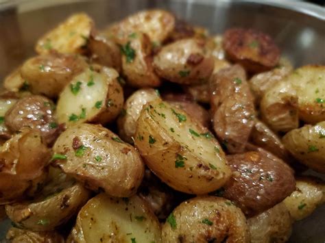 Garlic Herb Roasted Potatoes Urcookin