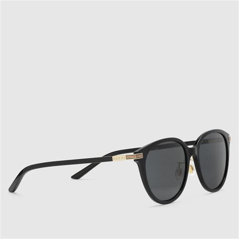 แว่นตากันแดด Low Nose Bridge Fit Sunglasses Inอะซิเตทสีดำ Gucci® Th