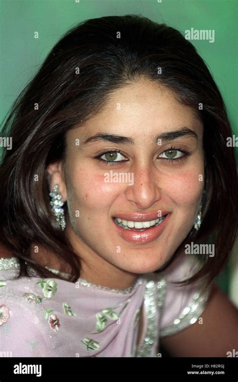 KAREENA KAPOOR "ASOKA" PHOTOCALL VENICE FILM FESTIVAL 2001 ITALY 08 ...