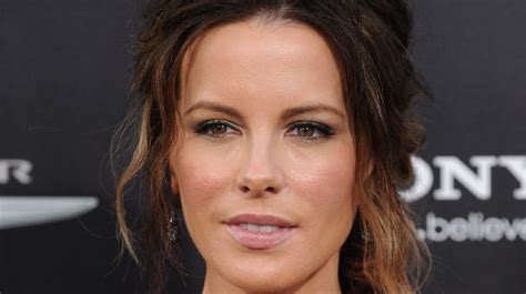 49 Year Old Actress Kate Beckinsale Made A Splash In A Latex Dress Fans Admired Her Figure