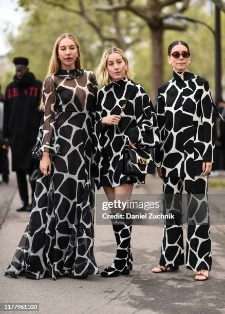 Este Danielle Alana Haim Photos And Premium High Res Pictures Getty