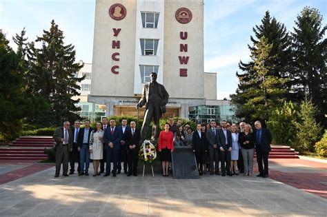 УНСС :: Официално честване и научна конференция по повод 70 години от ...