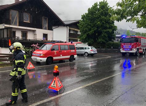 Kanalrohr Durch Starken Regenfall Verklaust Ortsfeuerwehr Schruns