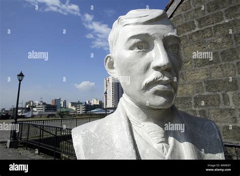 Jose Rizal Statue Fort Santiago Hi Res Stock Photography And Images Alamy