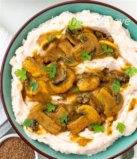 Easy Curry Mushrooms Over White Bean Mash WellnessDove