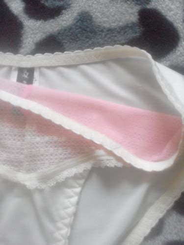 No Ilusion Pantaleta Bikini Tela Satinada Encaje Perla Rosa Meses