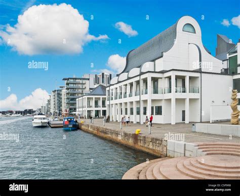 Henry Dunker Foundation Hi Res Stock Photography And Images Alamy