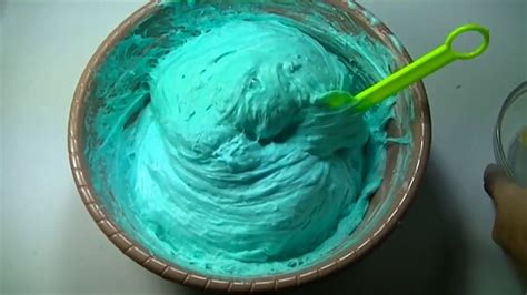 How To Make Fluffy Slime Without Shaving Cream No Borax It S So Simple Recipe Fluffy Slime