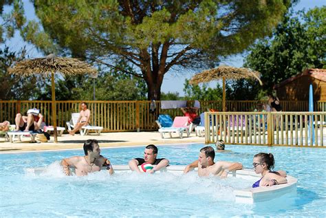 Camping Les Reflets Du Quercy Toiles Crayssac Toocamp