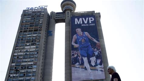 Remembering a Play: Nikola Jokic Sombor Shuffles the Lakers into the ...