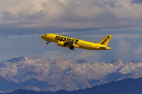 Frontier, Spirit Airlines revive merger talks, WSJ reports | Reuters