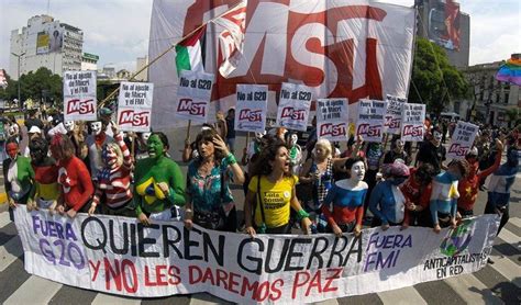 Organizaciones Marcharon Contra El G En Medio De Una Fuerte Custodia