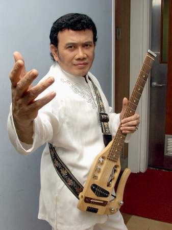 Indonesian Famous People: Rhoma Irama