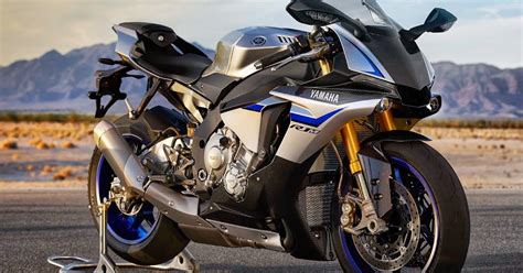 Yamaha launches YZF R1M in India priced at Rs 29 43 Lakhs иσттєєвутєѕ