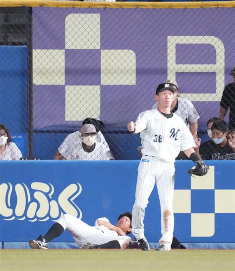 【ロッテ】福田秀平が左肩関節前方脱臼 24日西武戦で外野フェンスに激突 プロ野球写真ニュース 日刊スポーツ