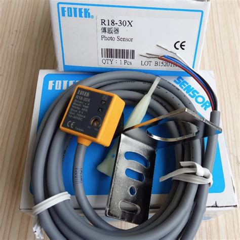 Bỏ Sỉ Cảm Biến Quang Photoelectric Sensor Fotek R18 30X M12