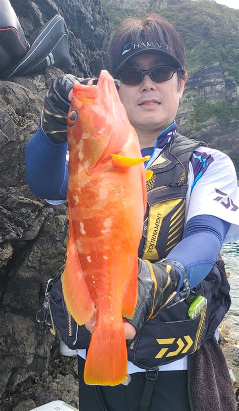 釣果レポート 鹿児島 秋の釣り 甑島（磯）＆阿久根沖（船）落し込み 株式会社浜市 総合釣り餌メーカー 釣らせ名人