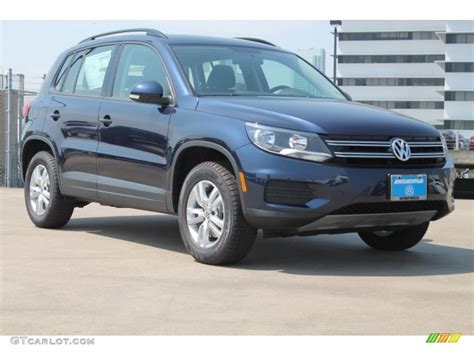 Night Blue Metallic Volkswagen Tiguan S Photo