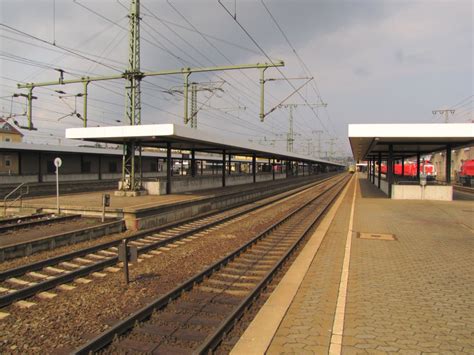 Der Bahnsteig 8 In Fulda Am 04042012 Bahnbilderde