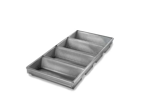 Strap Hearth Bread Pan Chicago Metallic A Bundy Baking Solution