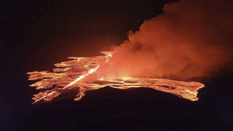 Video Iceland Volcano Erupts Again In Less Than Three Months Spewing