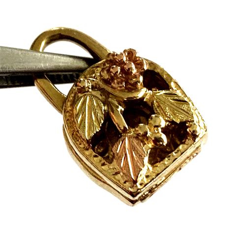 Harley Davidson Motorcycles Stamper Black Hills Gold Gem