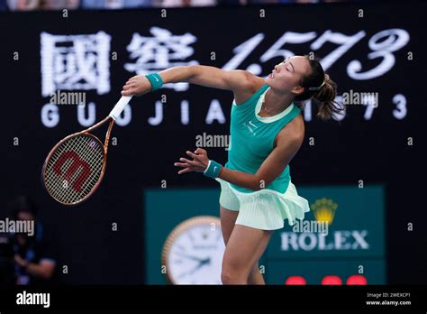 qinwen zheng chn  action   finals match  aryna