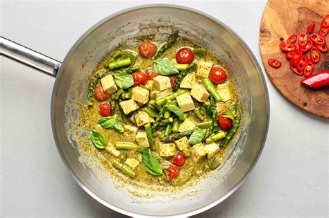 Vegetarian Thai Green Coconut Curry Recipe