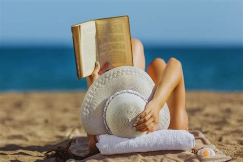 Best Summer Reads Books To Dive Into On Lazy Beach Days