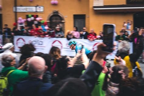 Freme L Attesa Per Il Giro Nel Varesotto Le Strade Chiuse Gli Orari