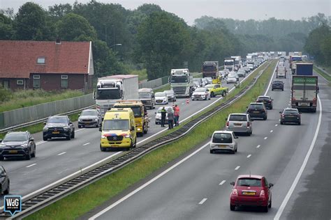 Gewonde En Flinke File Na Ongeval Op A Bij Leende