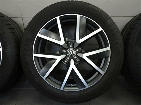 20 Inch Zomerwielen Origineel VW Touareg III CR7 Braga