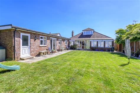 For Sale Parkfield Avenue Rose Green Bognor Regis Po21 · Henry