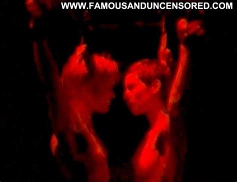 The Hunger 1997 Marni Thompson Lesbian Kissing Topless Celebrity