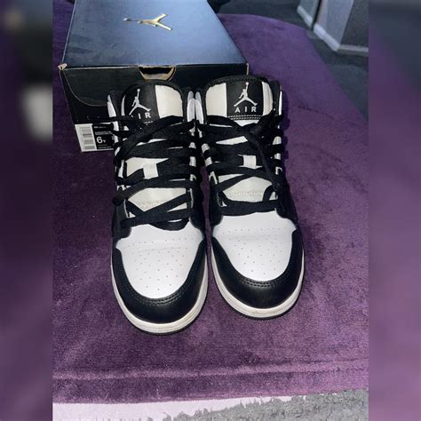 JORDAN 1 MID WHITE SHADOW WOMENS (GS) Size: 6Y UK... - Depop