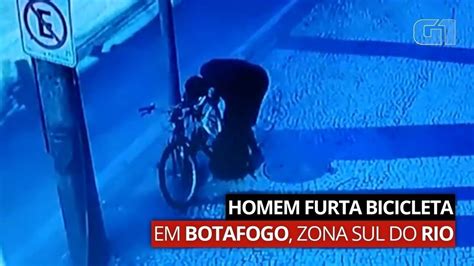 C Mera De Seguran A Flagra Homem Furtando Bicicleta Luz Do Dia Em