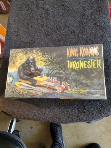 Polar Lights King Kongs Thronester All Plastic Assembly Model Kit