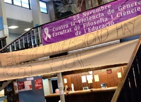 Protesta De Alumnas De La UV Para Denunciar Actitudes Machistas De